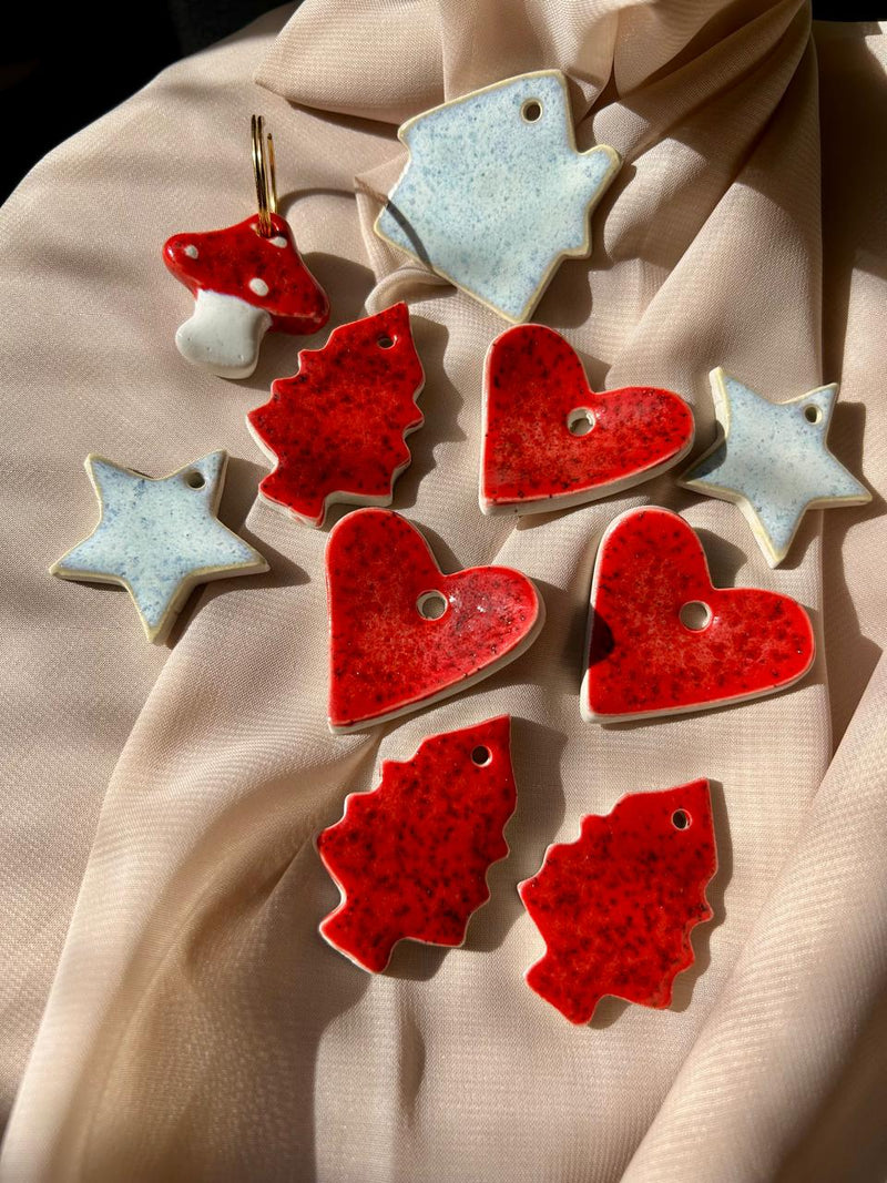 Esmalte Cerâmica Vermelho com Pintas Morango do Amor